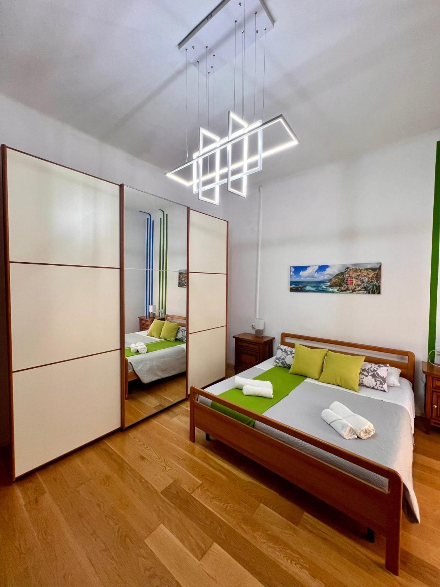 Casa Vacanze 5 Terre Express ลาสเปเซีย ภายนอก รูปภาพ